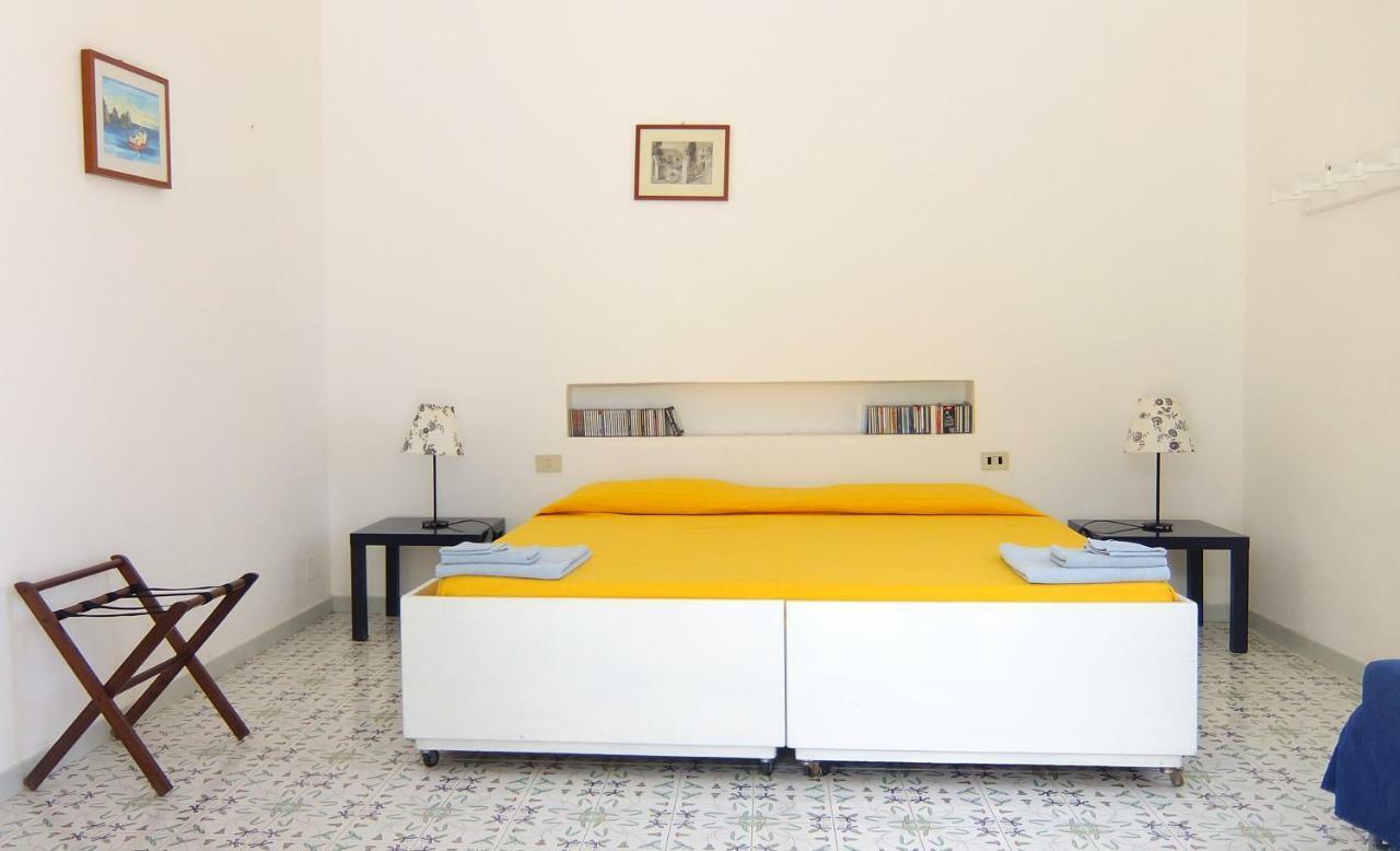 Bed and Breakfast Casa Carlotta Estrómboli Exterior foto