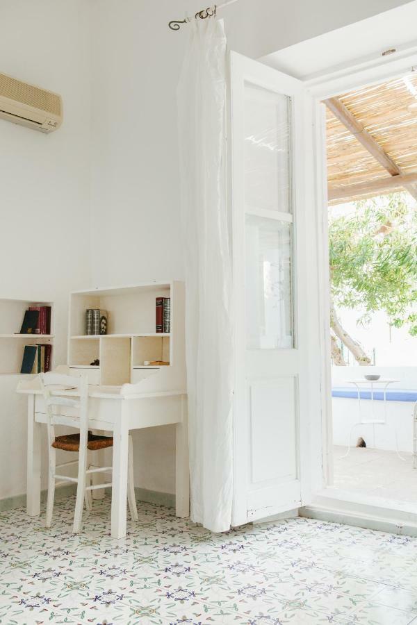 Bed and Breakfast Casa Carlotta Estrómboli Exterior foto