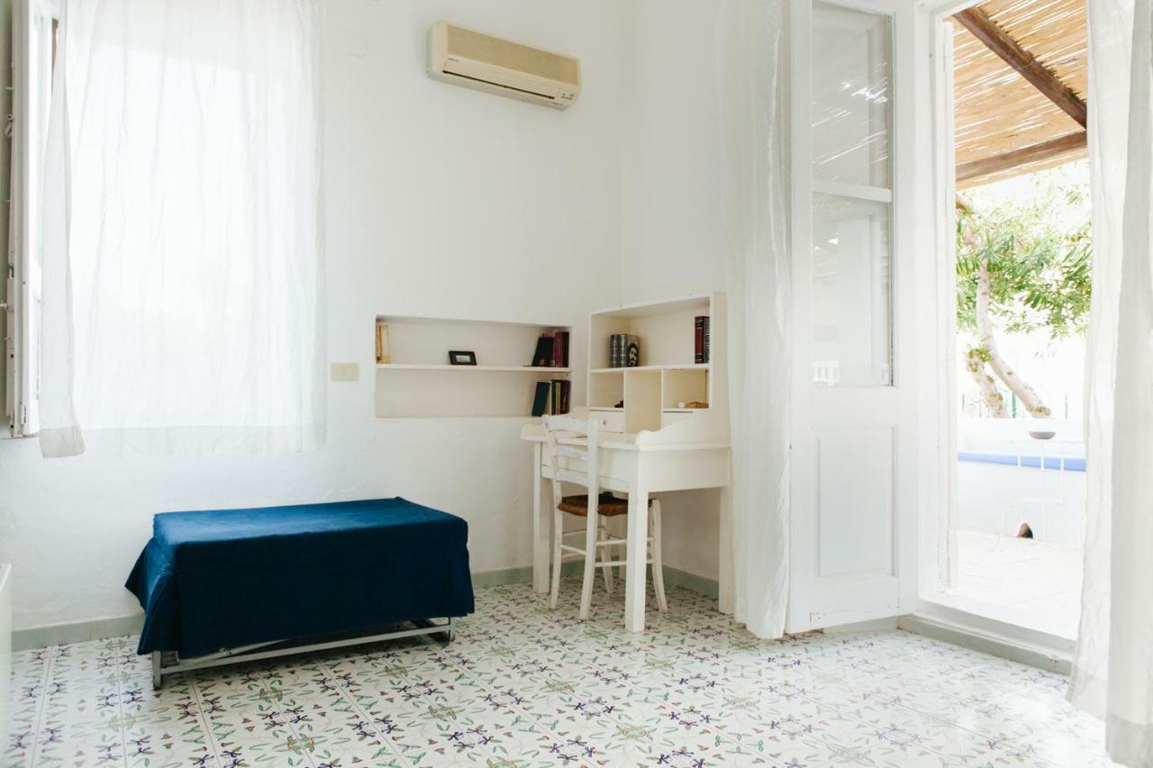 Bed and Breakfast Casa Carlotta Estrómboli Exterior foto